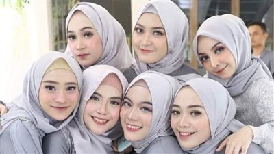 العطار وبناته السبعه 