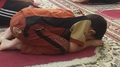 واحنا في صلاة التراويح في المسجد كنت بصلي