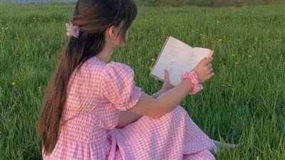 يحكى ان احدا من الملوك خرج ذات يوم