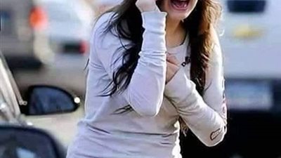 سمعت الفتاة صوت زغريد