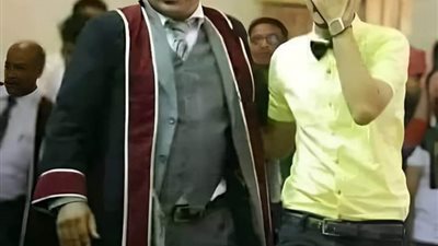 قصة الشاب الجامعي والدكتور