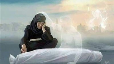 جنازة يحملها أربعة من الرجال 