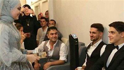 واحد من أصحابي راح يخطب