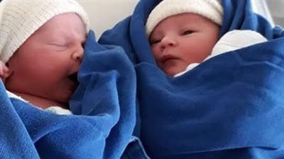 شاب باع بناته علي النت