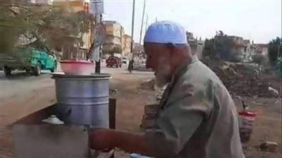 بائع الشاي