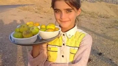 فتاة المدرسه