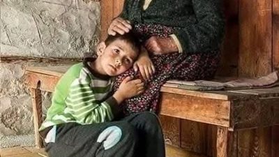 يحكي ان كان يوجد طالبا في المدرسة