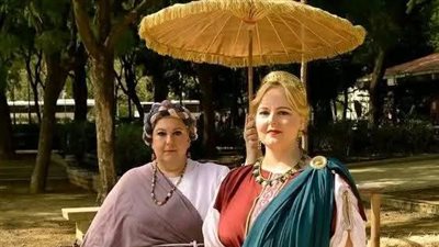 حكاية المعلمة والشغالة