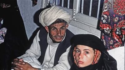 شيخ القبيلة وبناته الخمسه
