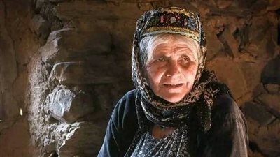 السيدة العجوز والسارق